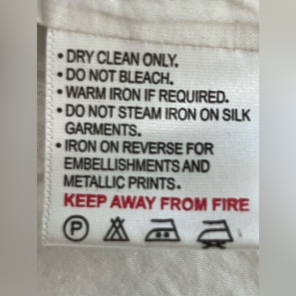 Fabindia Girls Floral Print Fit & Flare Dress
4-6 years 80%cotton 20%SILK - Picture 7 of 15